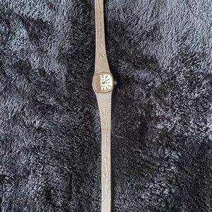 Elegant Vintage Danity Watch